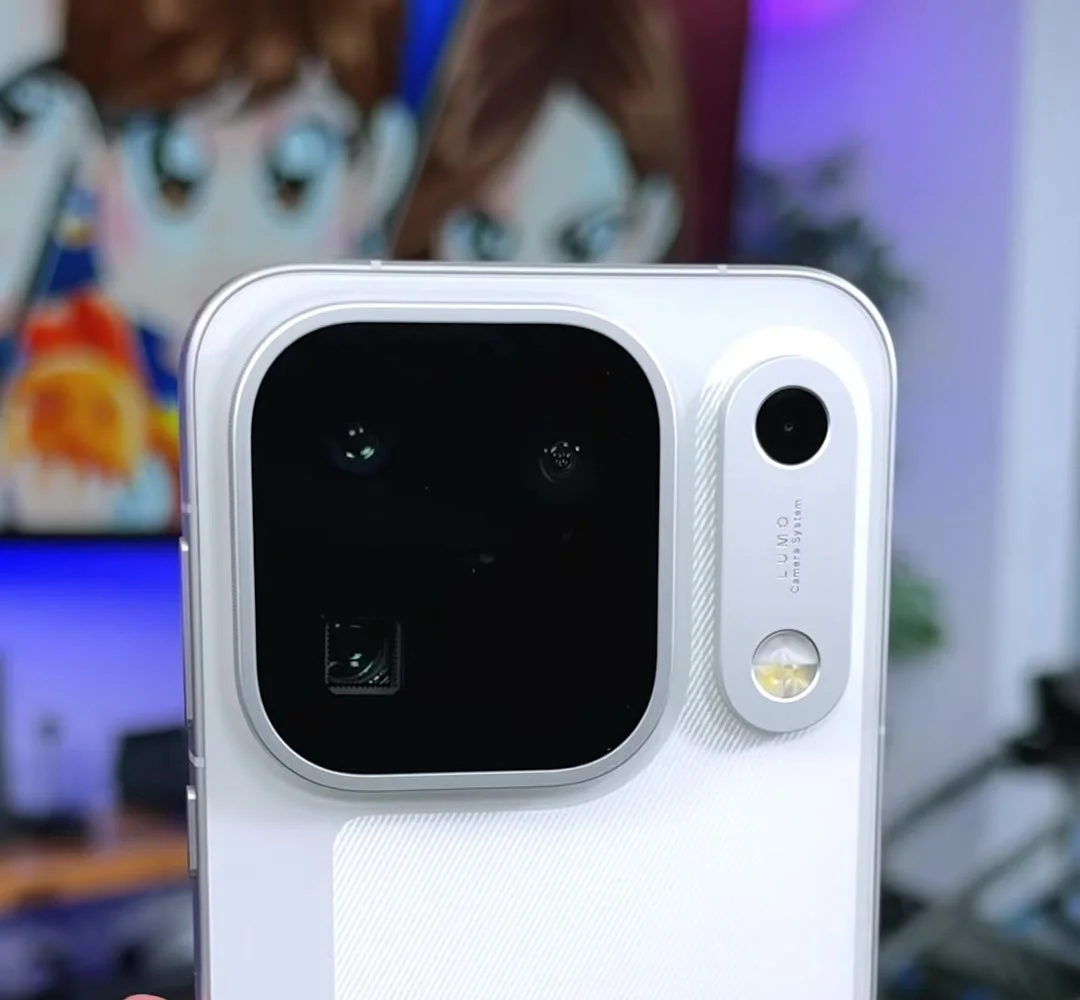 Módulo de cámara del OPPO Find X10 Pro Max, con sus tres cámaras de 200 MP
